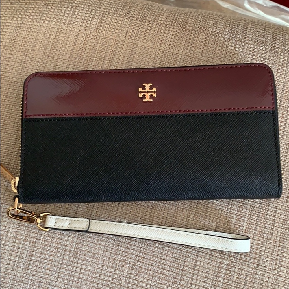 Tory Burch Emerson Wristlet Zip Continental Black